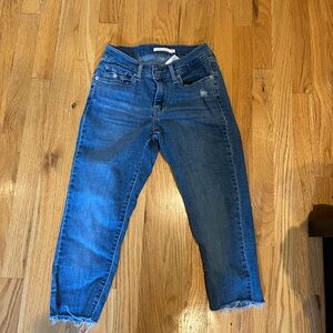 Levi's Blue Ankle Cropped Jeans with Classic Denim